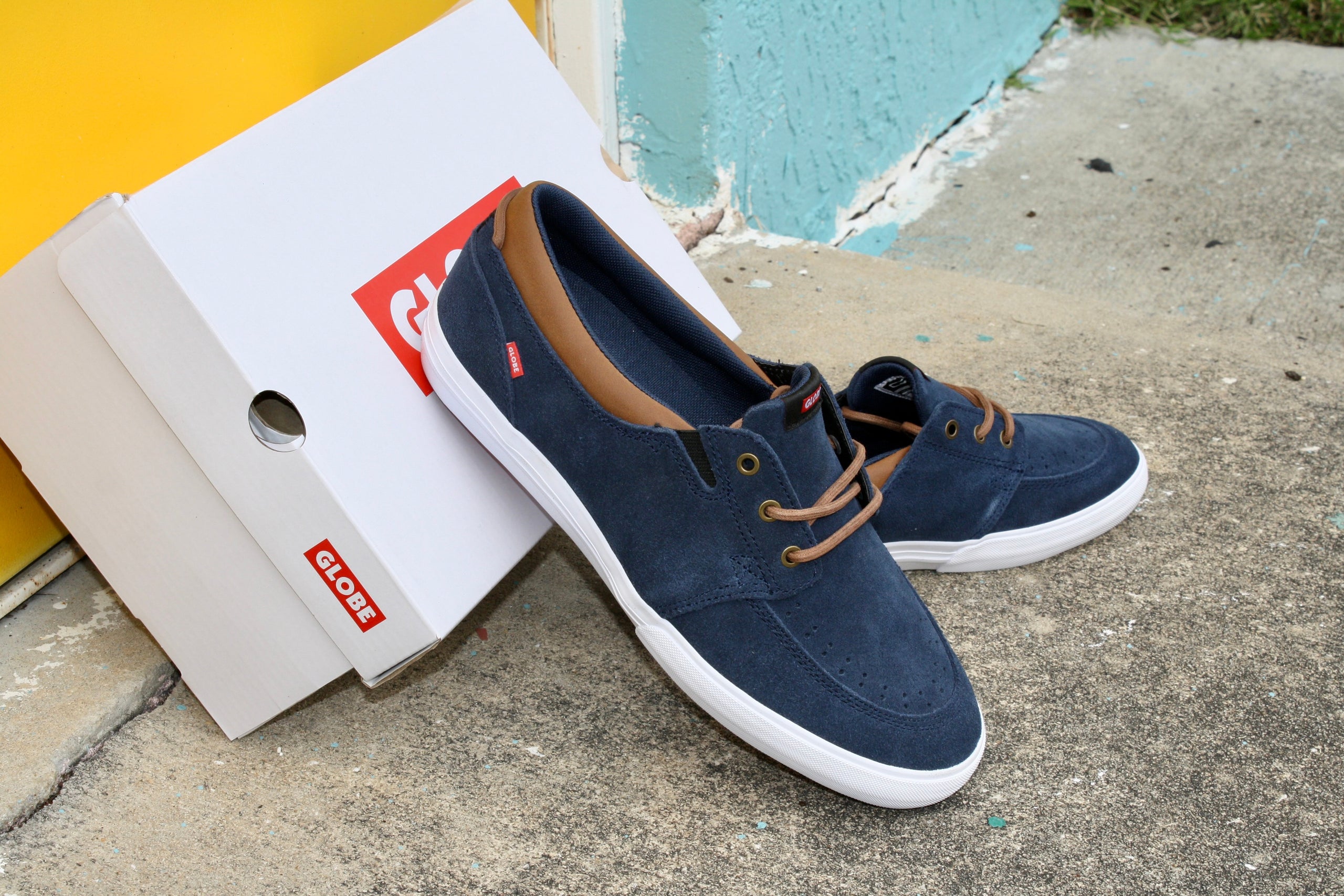 Globe attic online shoes